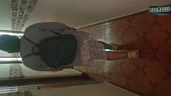 Notgeile Milf-Ehefrau betrügt Mann wenn er nicht zu Hause